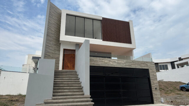 1.-Entrada