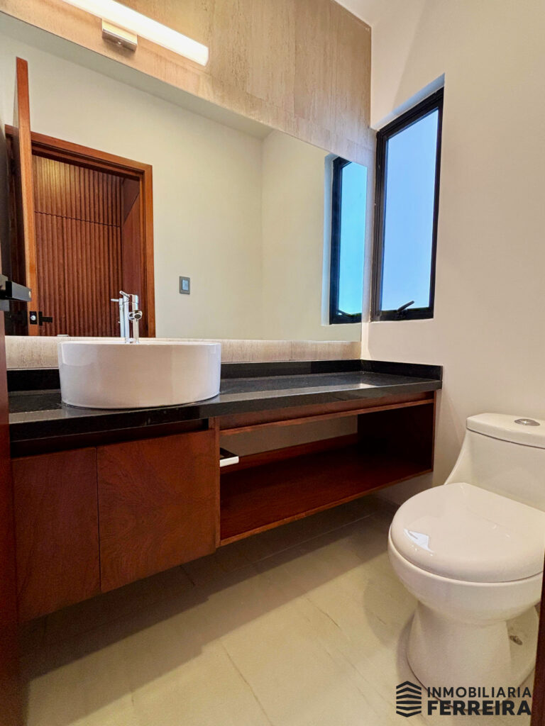 6. Medio baño