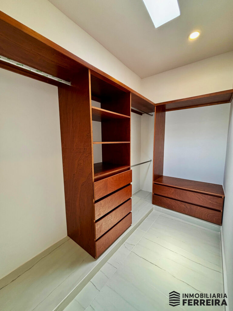 8.1 Vestidor