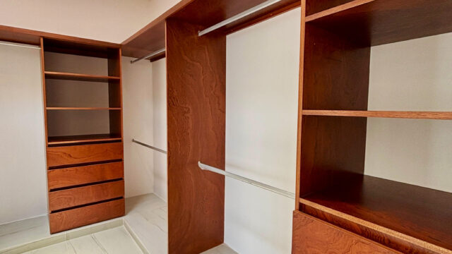 9.1 Vestidor